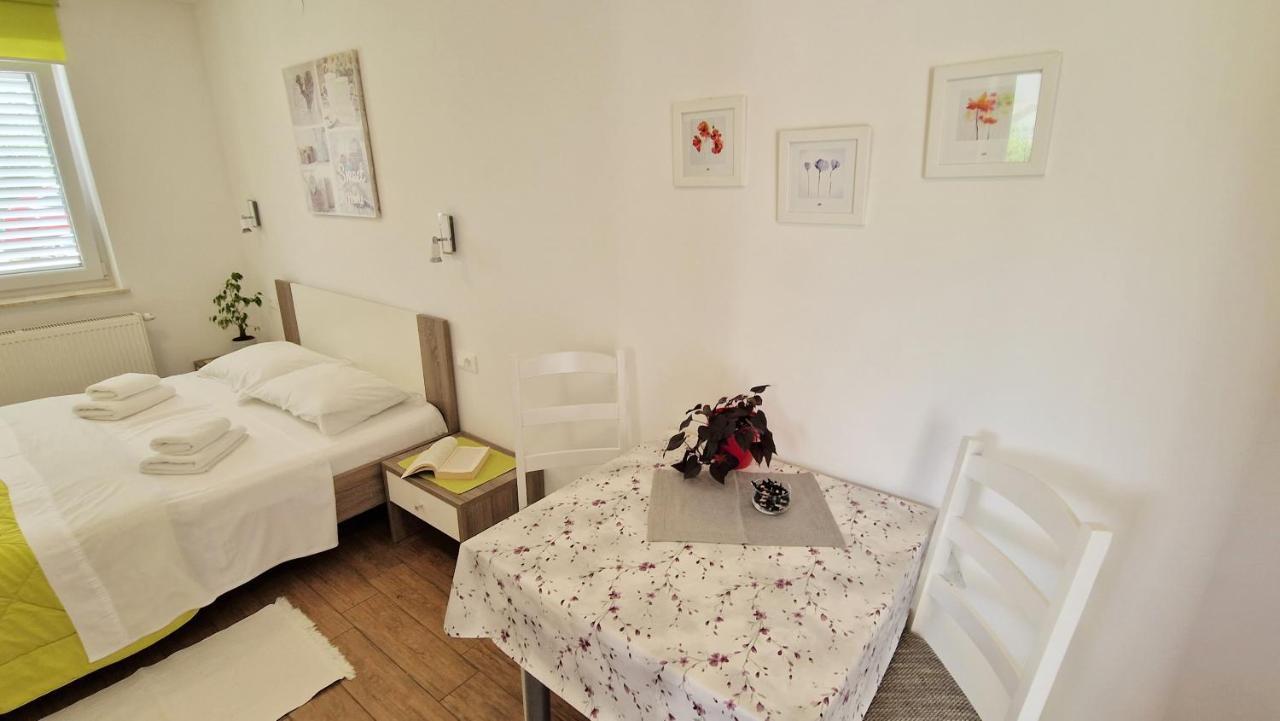 Apartment Pipo Крк Экстерьер фото